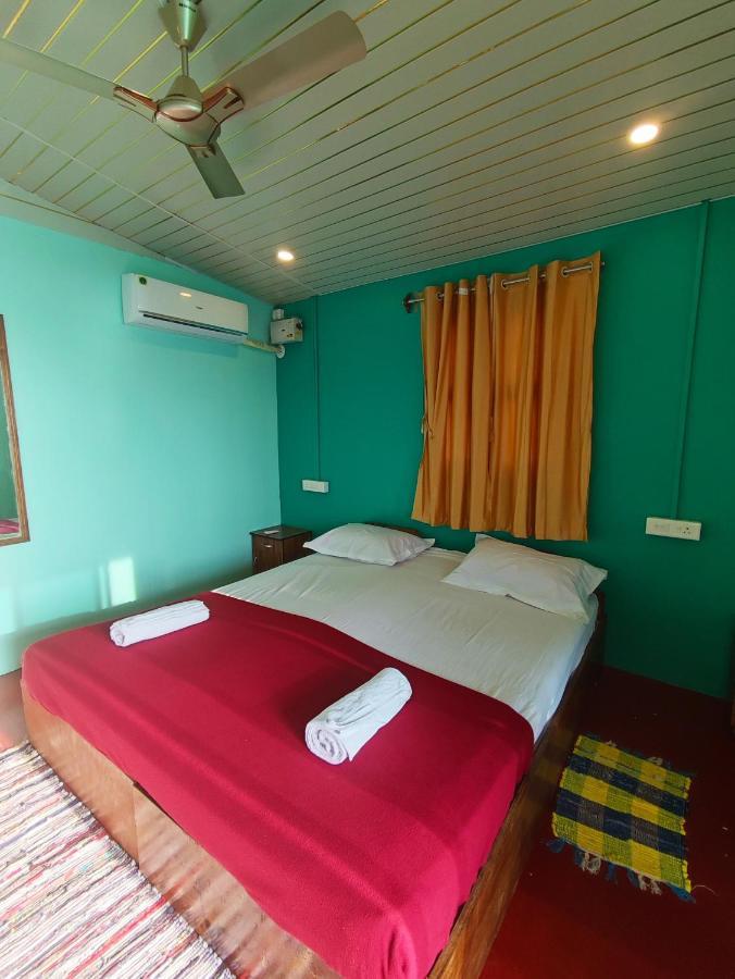 Casa Fiesta Sea Front Beach Huts Patnem Beach Extérieur photo
