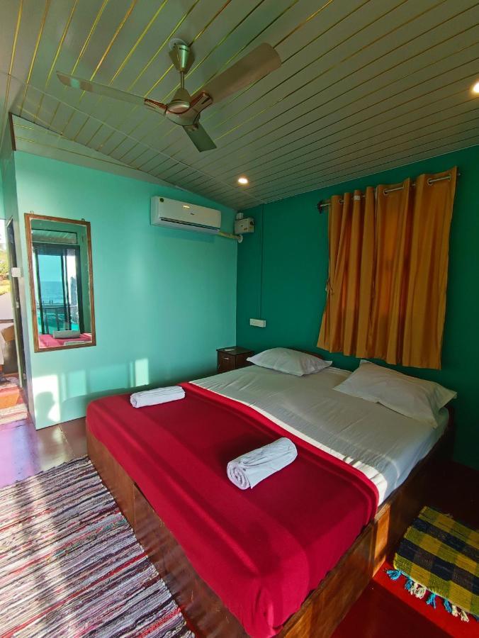 Casa Fiesta Sea Front Beach Huts Patnem Beach Extérieur photo