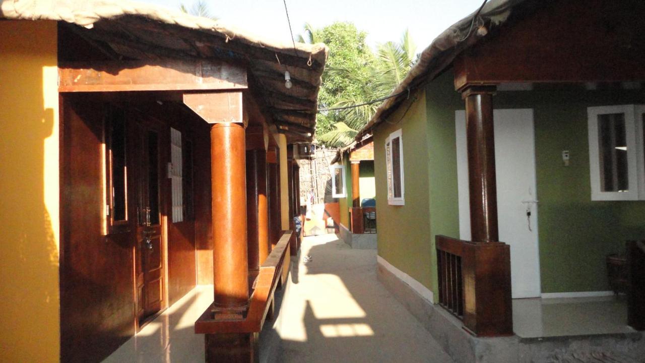 Casa Fiesta Sea Front Beach Huts Patnem Beach Extérieur photo