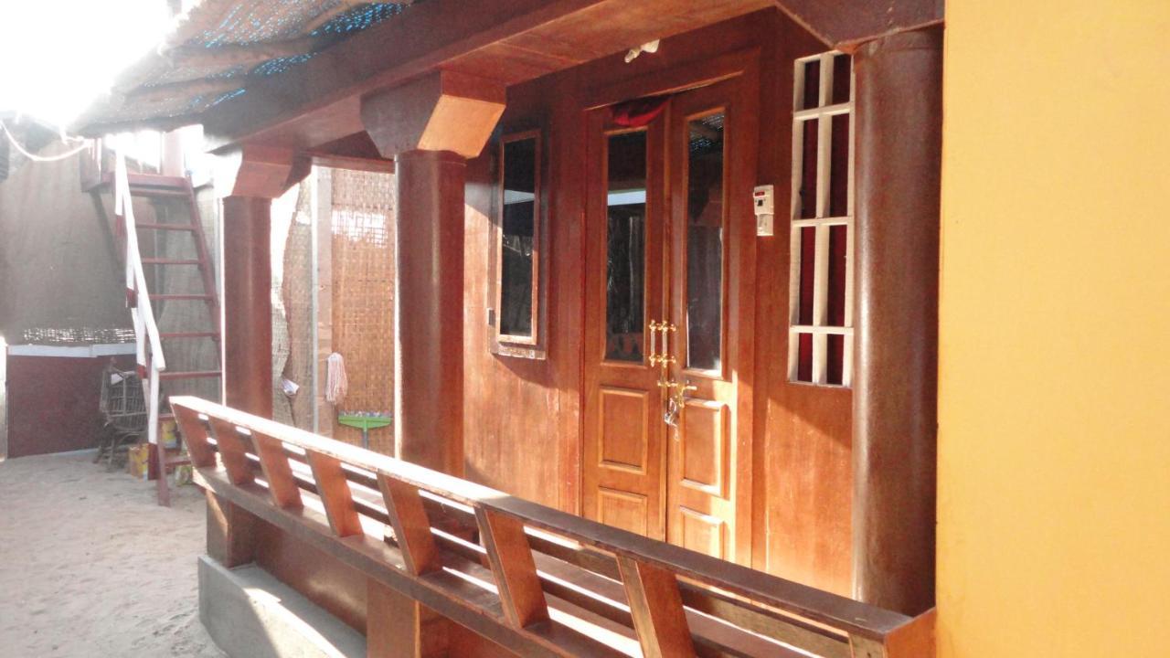Casa Fiesta Sea Front Beach Huts Patnem Beach Extérieur photo