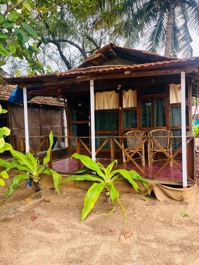 Casa Fiesta Sea Front Beach Huts Patnem Beach Extérieur photo